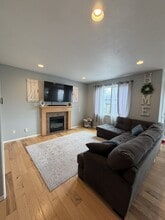 7396 Pineview St NE in Keizer, OR - Building Photo - Building Photo