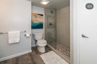 876 Curtis St, Unit apt 2204 in Honolulu, HI - Building Photo - Building Photo