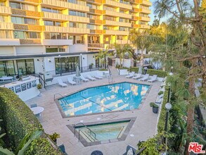 8787 Shoreham Dr in West Hollywood, CA - Building Photo - Building Photo