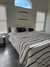 2745 E Hartford Ave in Phoenix, AZ - Building Photo - Building Photo