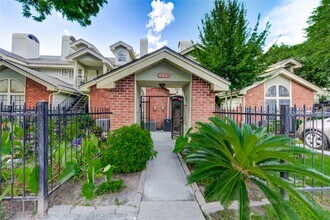 4900 Floyd St in Houston, TX - Building Photo - Building Photo