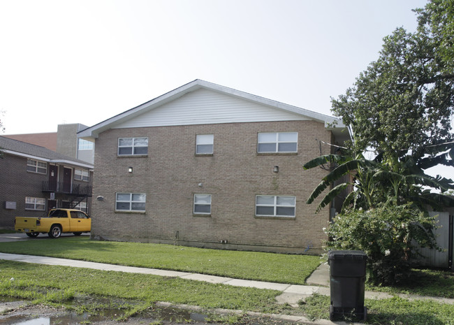 1532 Aviators St in New Orleans, LA - Building Photo - Building Photo