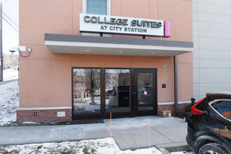 College Suites at City Station South in Troy, NY - Foto de edificio - Building Photo