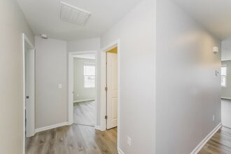 224 Nottingham Ln in La Vergne, TN - Building Photo - Building Photo