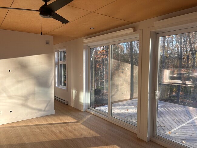 28 Dunmor Ch in Chelsea, QC - Building Photo - Building Photo