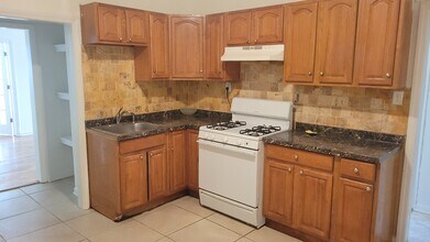 654 S 19th St, Unit #1 in Newark, NJ - Foto de edificio - Building Photo