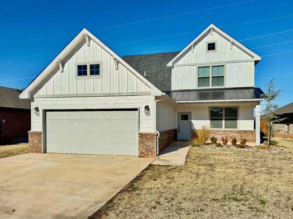 17753 Walnut Creek Rd in Edmond, OK - Building Photo