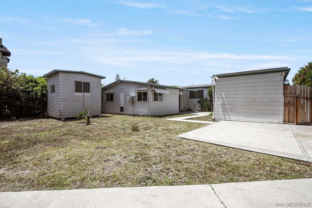 643 Nautilus St in San Diego, CA - Building Photo
