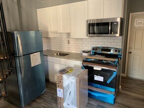 639 N 12th St in Philadelphia, PA - Building Photo - Building Photo