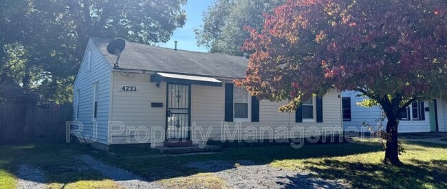 property at 4233 Bayliss Ave