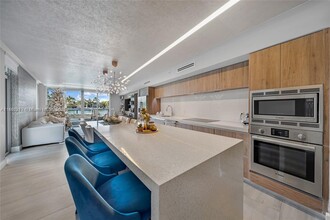 6620 Indian Creek Dr, Unit 108 in Miami Beach, FL - Foto de edificio - Building Photo