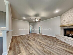 2025 Wyldewood Wy in Sherman, TX - Building Photo - Building Photo