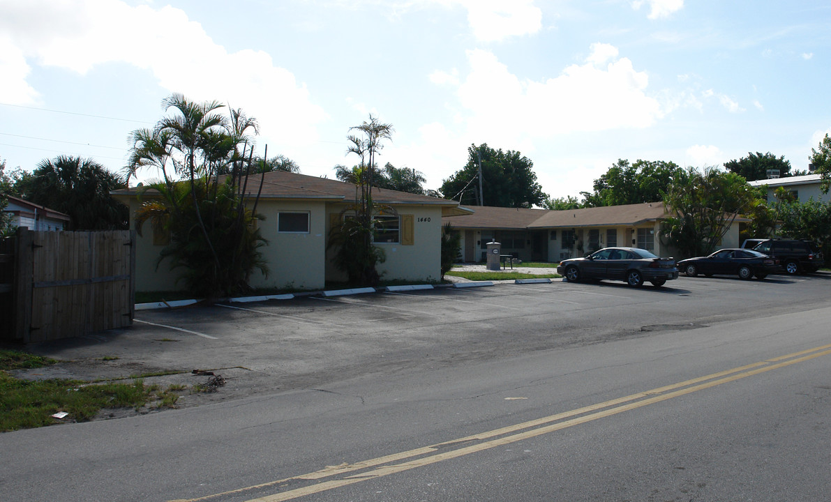 1440 Miami Rd in Fort Lauderdale, FL - Foto de edificio