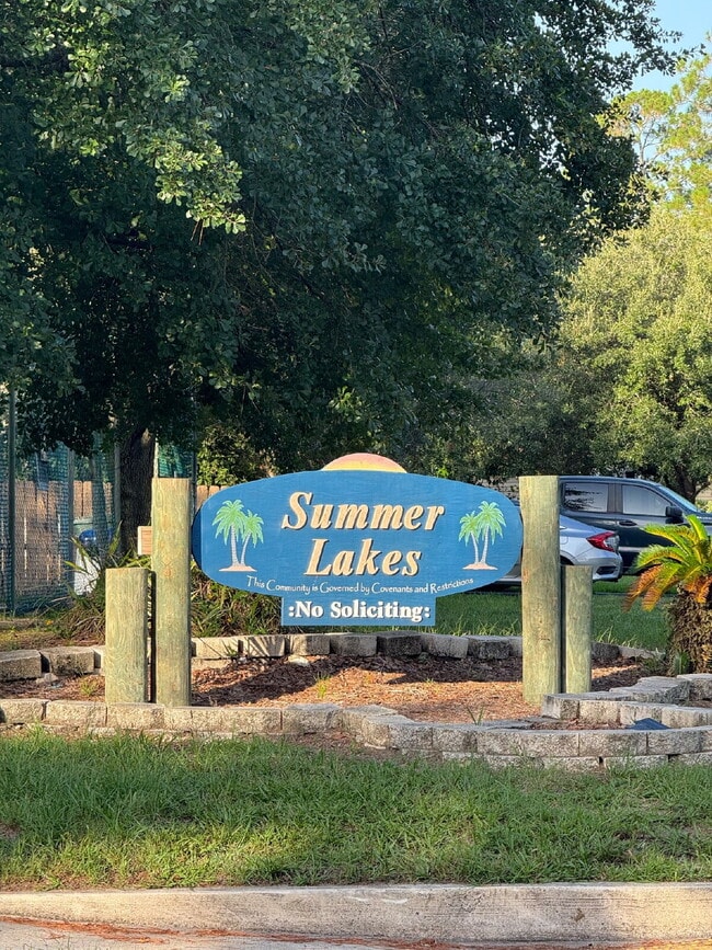 10244 Pine Breeze Rd W in Jacksonville, FL - Building Photo - Building Photo