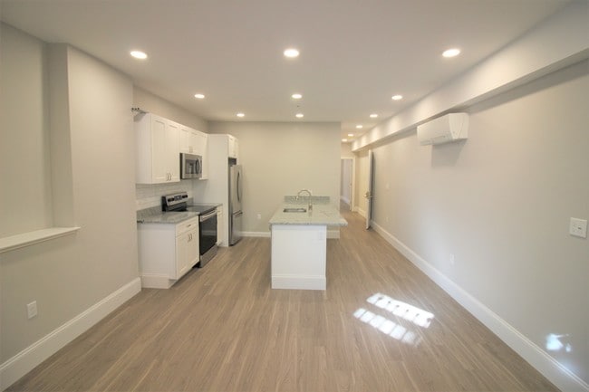 383 Commonwealth Avenue, Unit 2 in Boston, MA - Building Photo - Building Photo