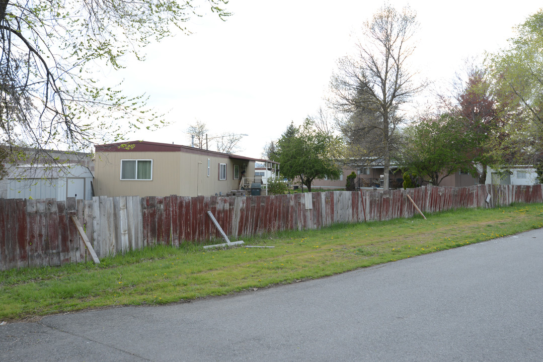 7316 E Boone Ave in Spokane, WA - Foto de edificio