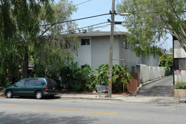 85 N La Cumbre Rd in Santa Barbara, CA - Foto de edificio - Building Photo