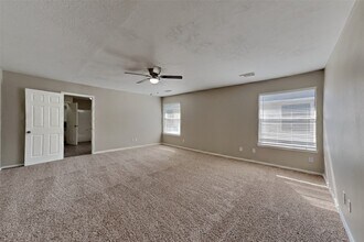 18727 Holly Way in Houston, TX - Building Photo - Building Photo