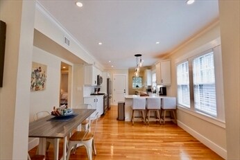 247 Savin Hill Ave, Unit 2 in Boston, MA - Foto de edificio - Building Photo