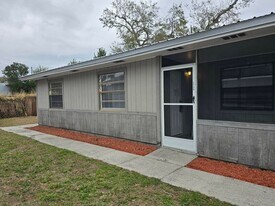 1738 E Fern Rd in Lakeland, FL - Building Photo