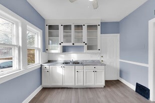 2206 Kenneth Ave, Unit Down in Cleveland, OH - Building Photo