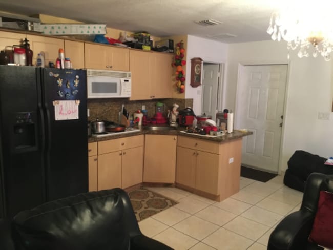 10345 NW 35th Ave in Miami, FL - Building Photo - Building Photo