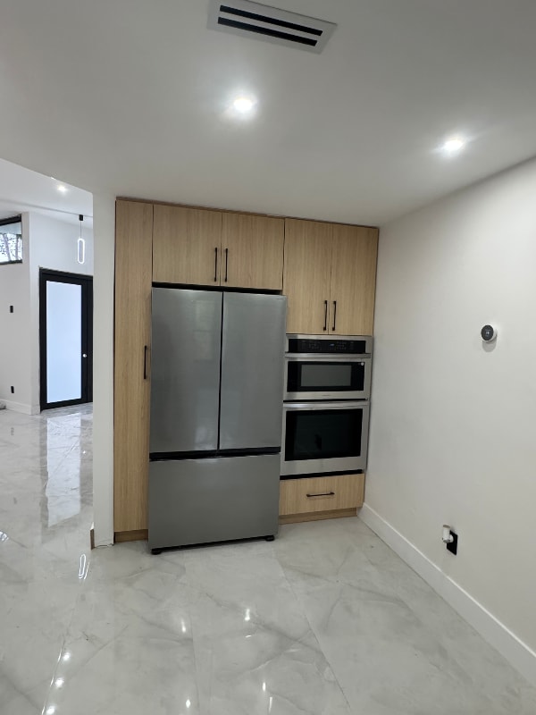 7330 NW 35th Ct in Lauderhill, FL - Building Photo - Building Photo