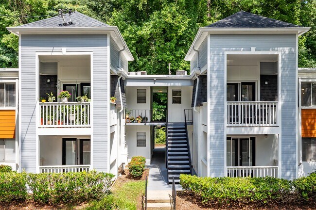Rugby Valley in College Park, GA - Foto de edificio - Building Photo