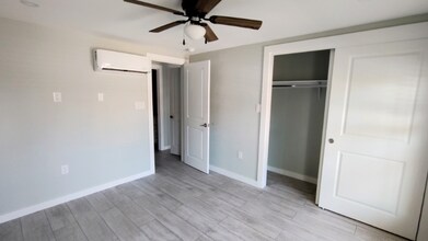 2507 Gulf Blvd in South Padre Island, TX - Foto de edificio - Building Photo