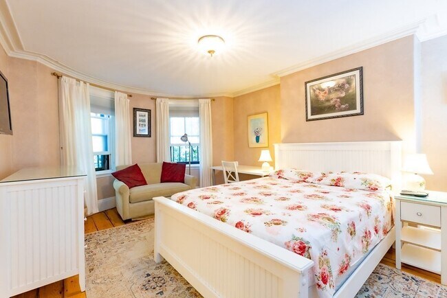 property at 21 E Concord St