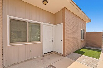 3013 Beachcomber Dr in El Paso, TX - Building Photo - Building Photo