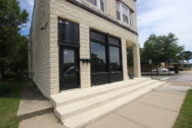 416a W Virginia St in Crystal Lake, IL - Building Photo - Building Photo