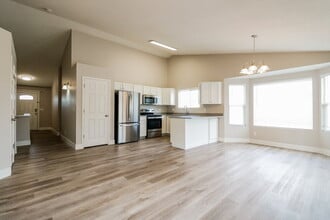 1837 W Cavallo Dr in Salt Lake City, UT - Building Photo - Building Photo