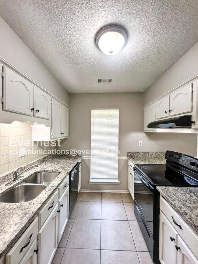 3455 Lynnfield Cove in Horn Lake, MS - Foto de edificio - Building Photo