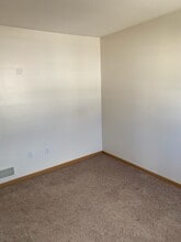 8705 Glasgow Ln in Saint Bonifacius, MN - Building Photo - Building Photo