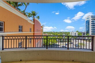 3232 SW 22nd Terrace in Miami, FL - Building Photo - Building Photo