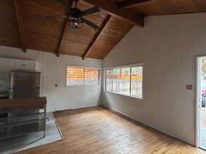275 Leonard Ln in Big Bear, CA - Building Photo - Building Photo