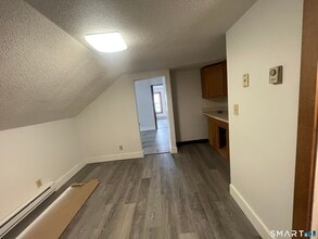 211 Park St in Bristol, CT - Building Photo - Building Photo