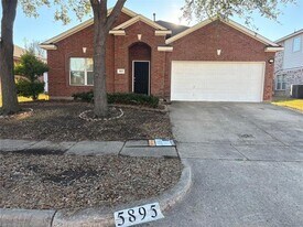 5895 Candlelight Ln in Grand Prairie, TX - Building Photo