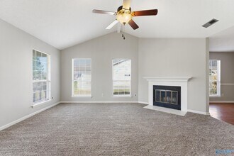 2504 Reabok Cir SW in Huntsville, AL - Building Photo - Building Photo