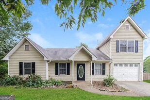 55 Jennifer Ln in Rydal, GA - Building Photo