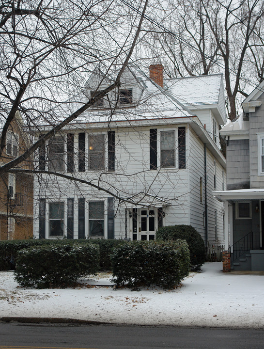 1207 Union St in Schenectady, NY - Building Photo