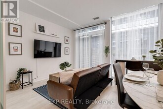 180-S180 Mill St in Toronto, ON - Building Photo - Building Photo