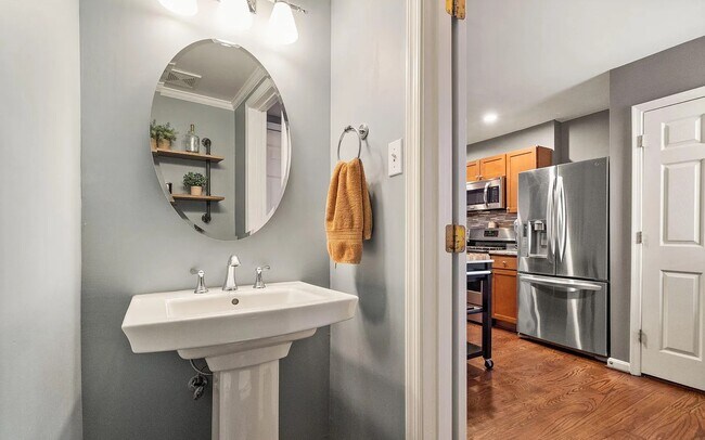 property at 1315 N Van Dorn St