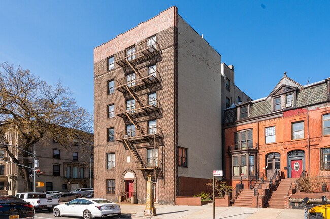 881 Saint Nicholas Ave