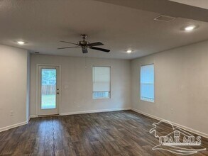 7416 Oak Lake Blvd in Bellview, FL - Building Photo - Building Photo