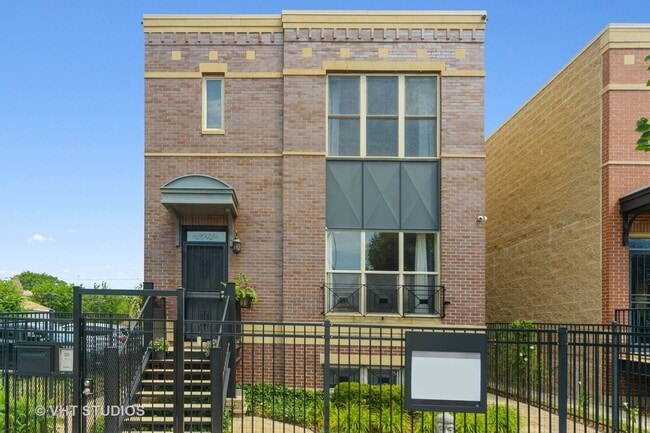 property at 2042 W Warren Blvd