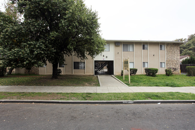 Alvarado Apartments in Pomona, CA - Building Photo - Building Photo