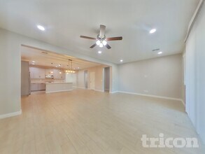 24896 N 144th Ln in Surprise, AZ - Foto de edificio - Building Photo