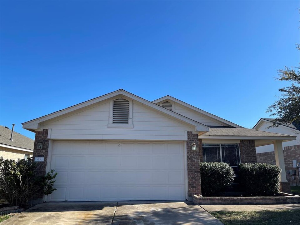 908 Sweet Leaf Ln in Pflugerville, TX - Building Photo